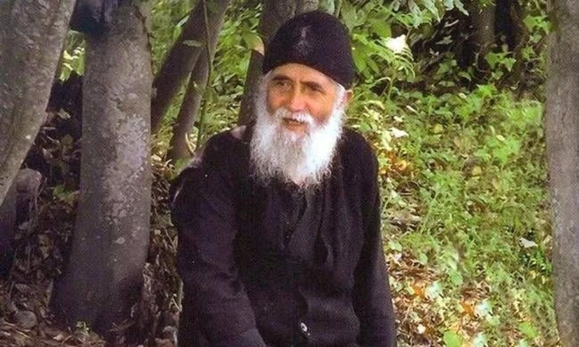 Προφητεία Παϊσίου: Αυτός που θα λυτρώσει την Ελλάδα δεν είναι πολιτικός – Δείτε το βίντεο